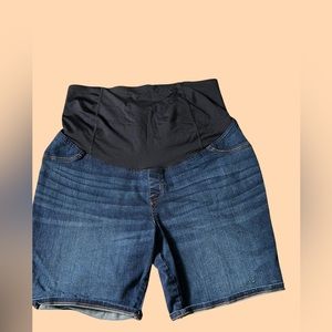 Maternity shorts, jean